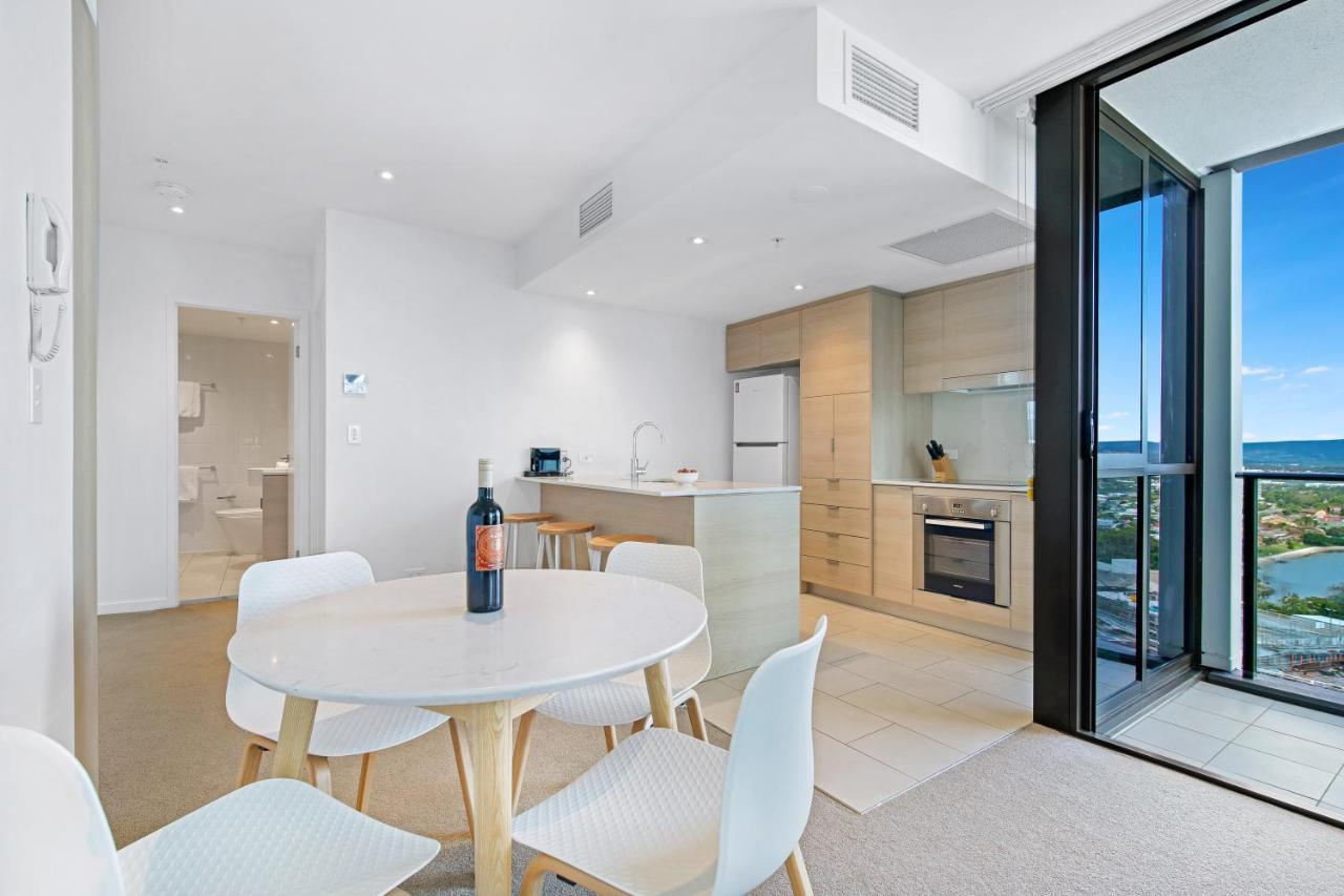 The Eureka Gold Coast Residence On Broadbeach Bagian luar foto