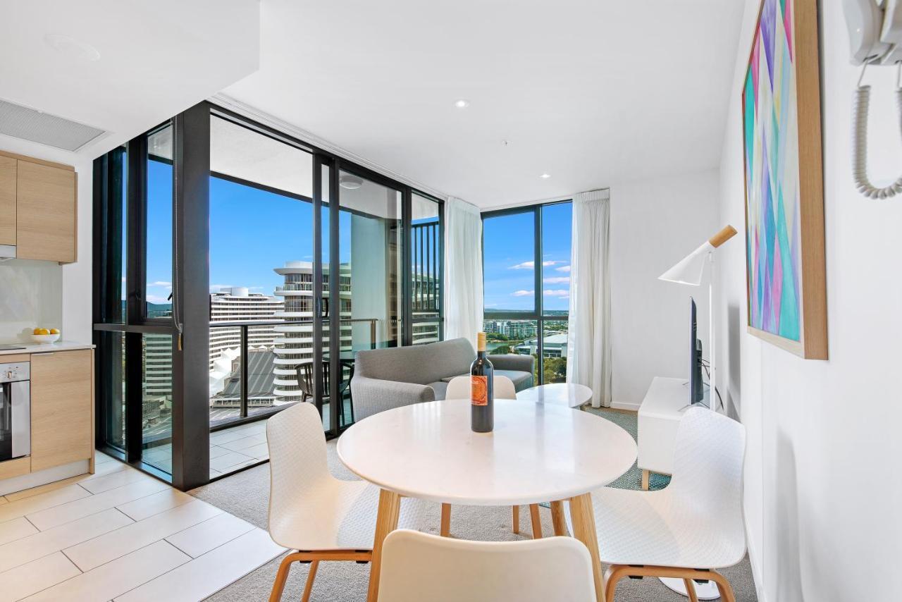 The Eureka Gold Coast Residence On Broadbeach Bagian luar foto