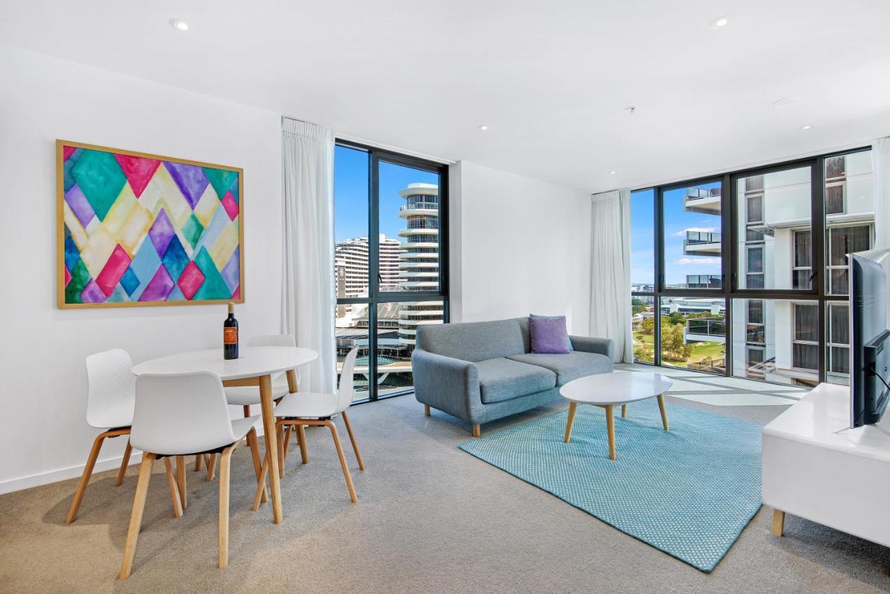 The Eureka Gold Coast Residence On Broadbeach Bagian luar foto