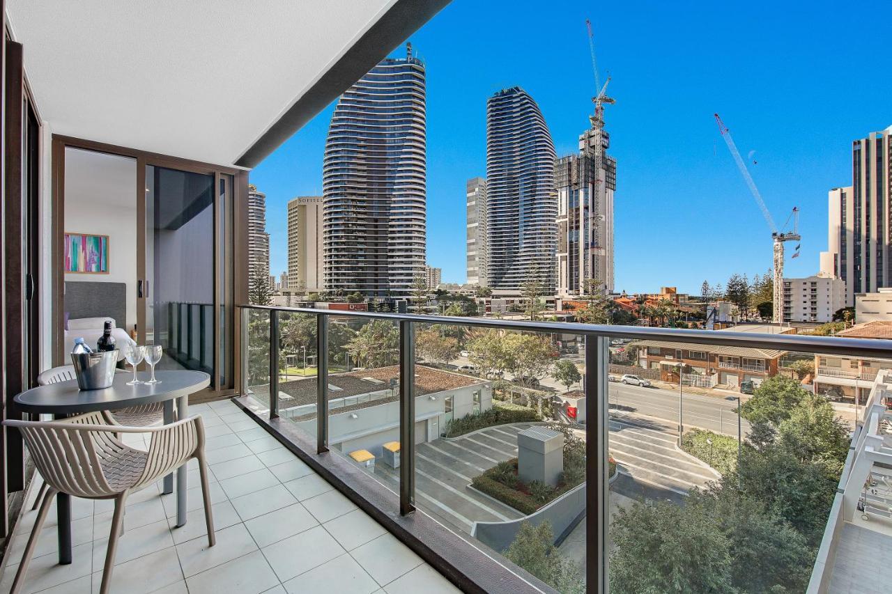 The Eureka Gold Coast Residence On Broadbeach Bagian luar foto