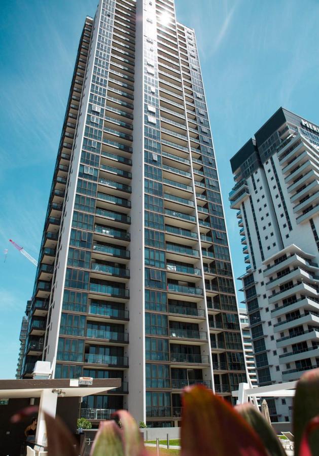 The Eureka Gold Coast Residence On Broadbeach Bagian luar foto